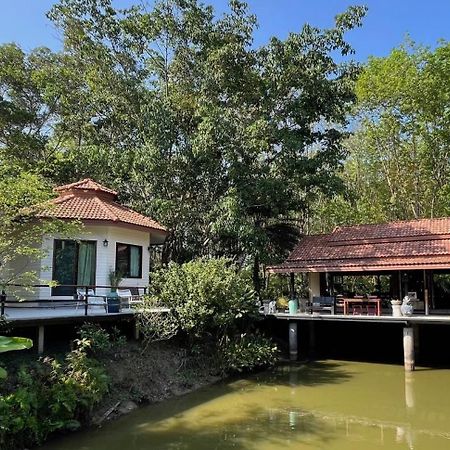 Navari Homestay Районг Экстерьер фото