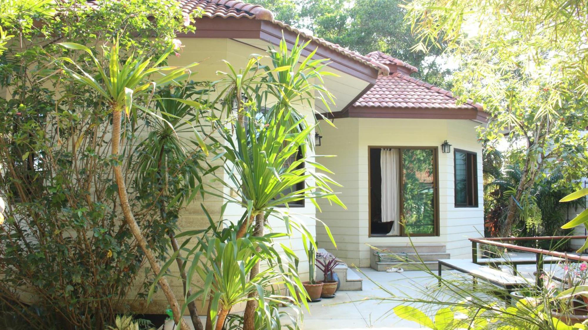 Navari Homestay Районг Экстерьер фото