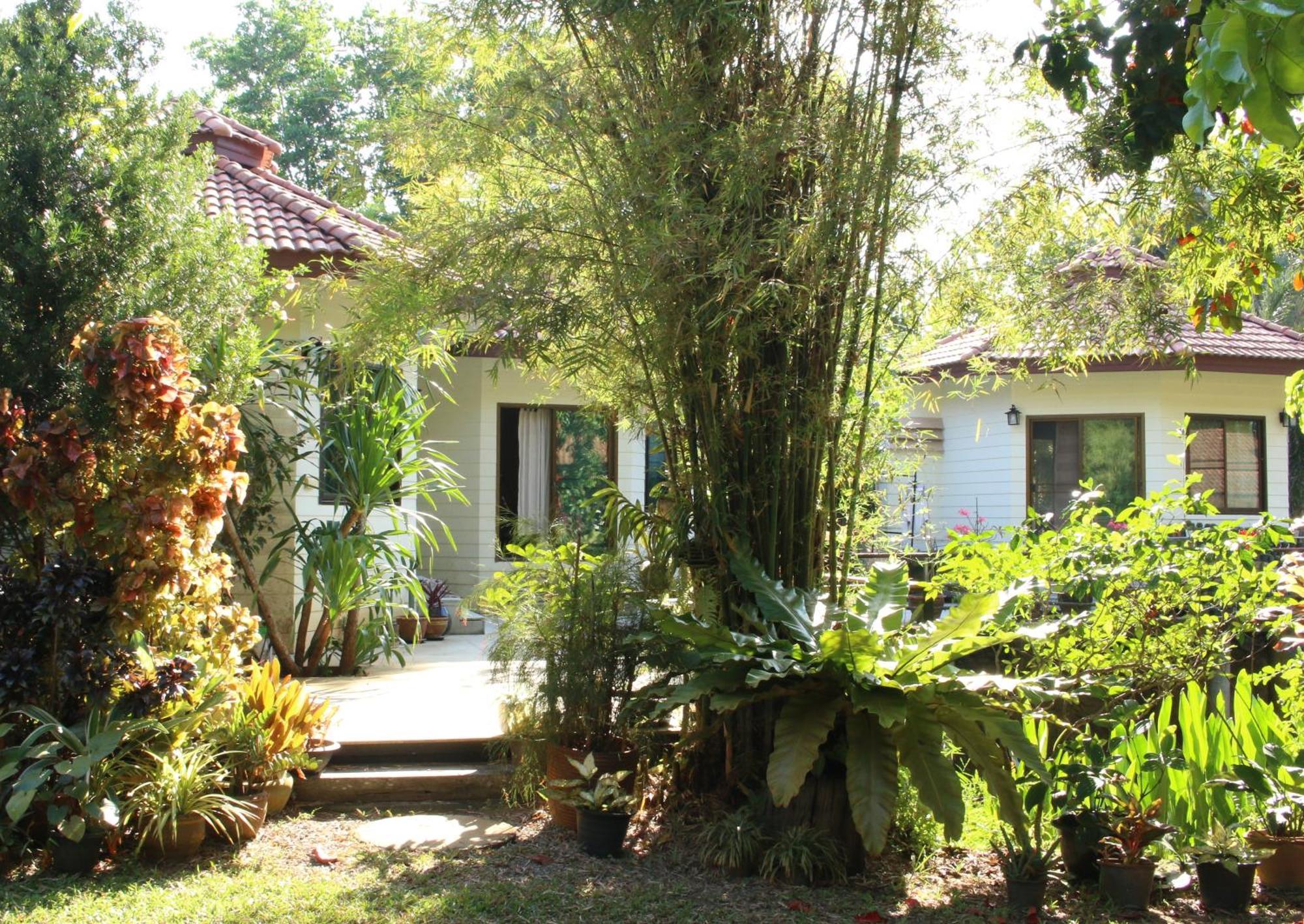 Navari Homestay Районг Экстерьер фото